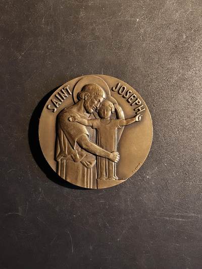 老王徽章第167期 - 法国天主教会圣若泽大铜章     直径58mm.    重量106.5g