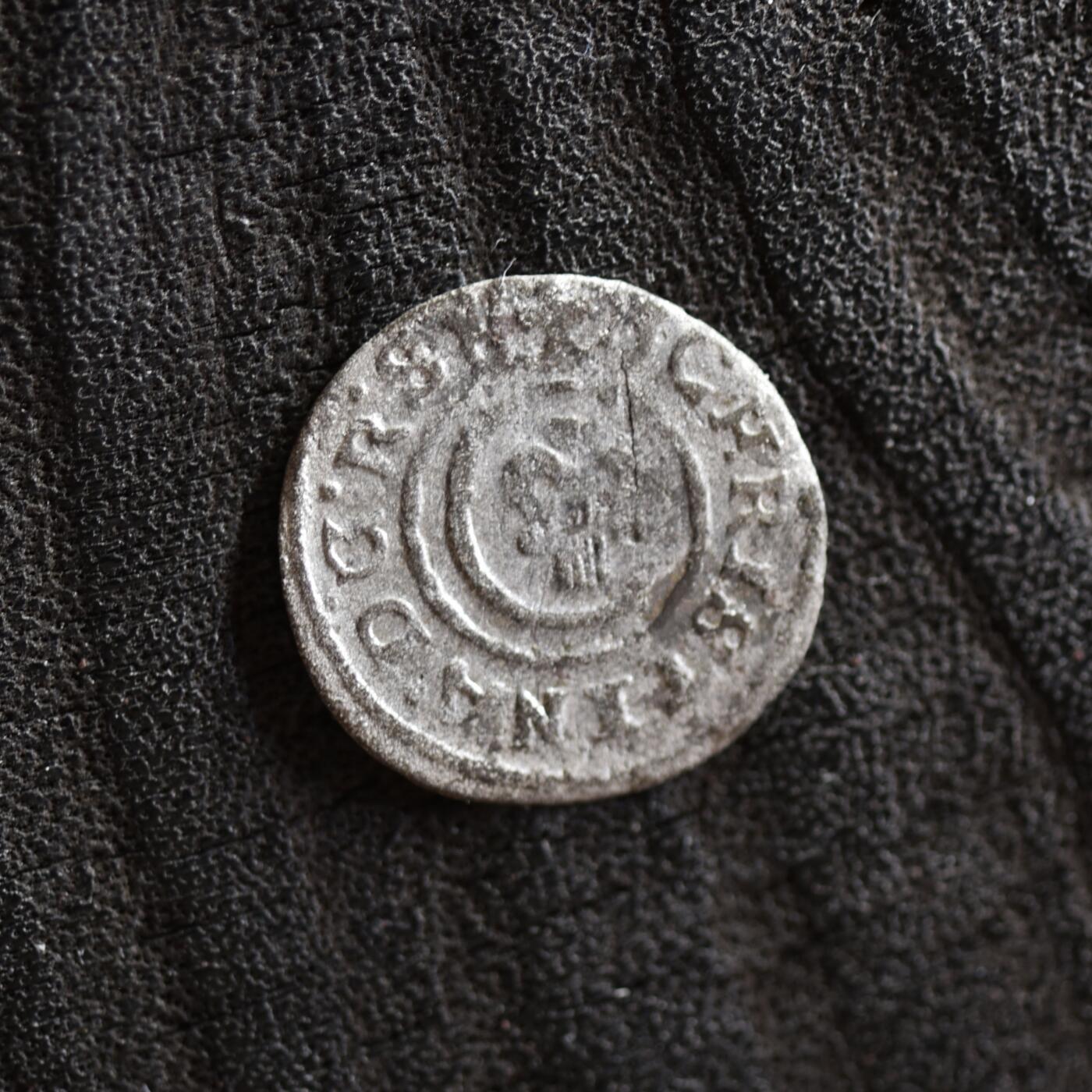 【良泉】【2025年最后一场】12月18日晚19.30点开拍！188组【直播场】西方古代钱币、丝路杂项、印章！ 公元164X年【瑞典·利沃尼亚】克里斯蒂娜女王，银索利多，0.48克