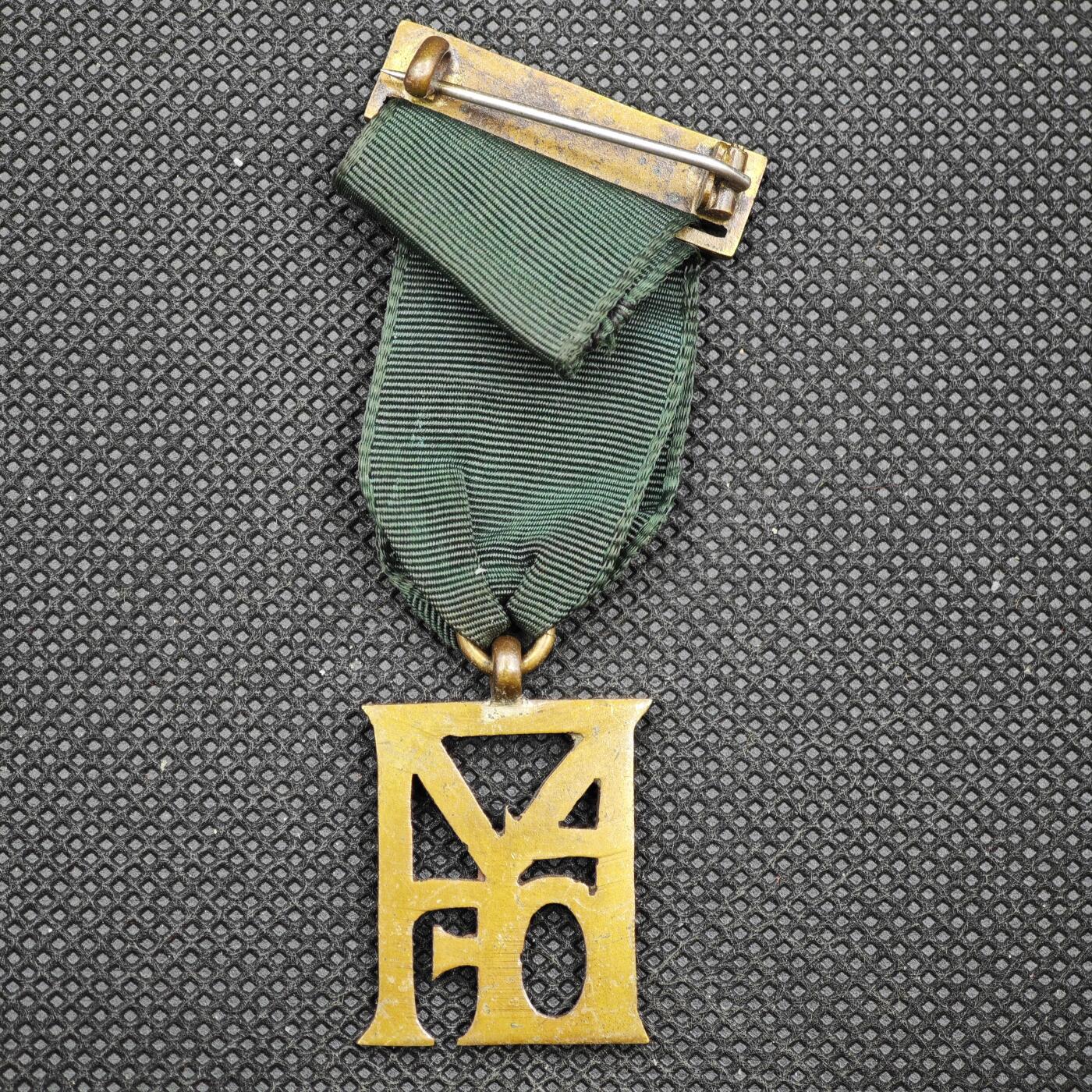 【淘币小摊】限时拍第八百一十六拍  纪念章场  满百包邮可预留两周  周一统一发货   英国“母亲联盟”（Mothers' Union）会员奖章直径23mm