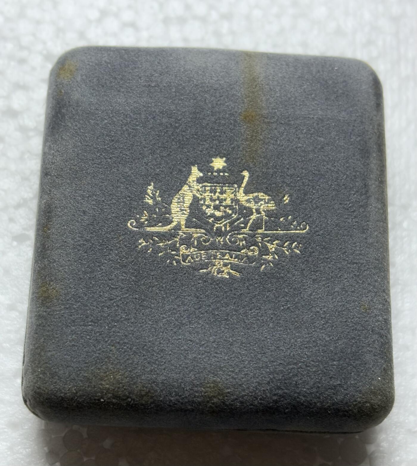 文馨钱币收藏第 284 场，【 长期接收代拍品】老藏家拍品南朝鲜李承晚时期货币，泰国大型纪念币，土耳其各时期及各国套币场 原盒 全新未流通带证书 1984 年澳大利亚一元精制币