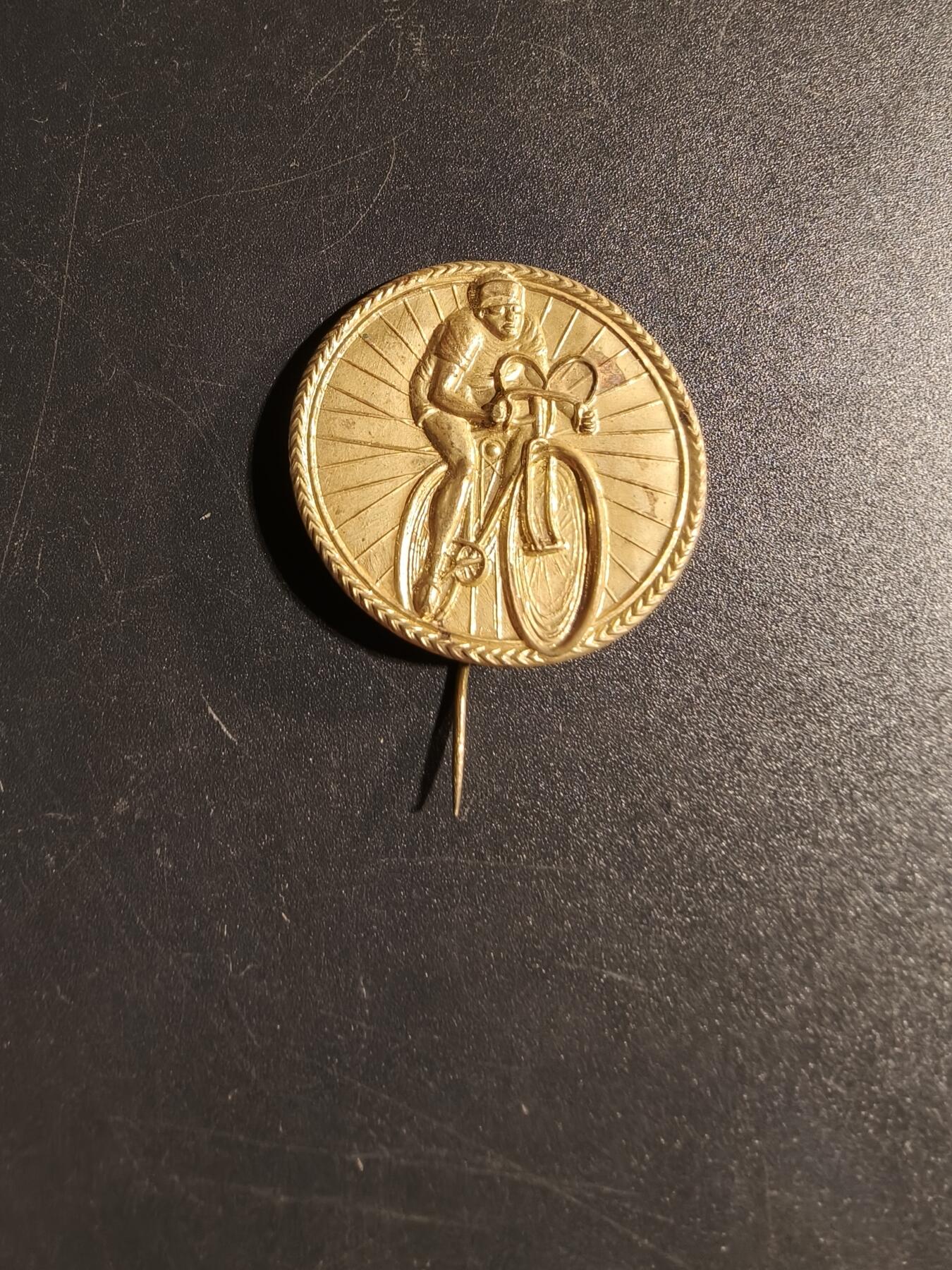 老王徽章第167期 法国自行车运动协会针插