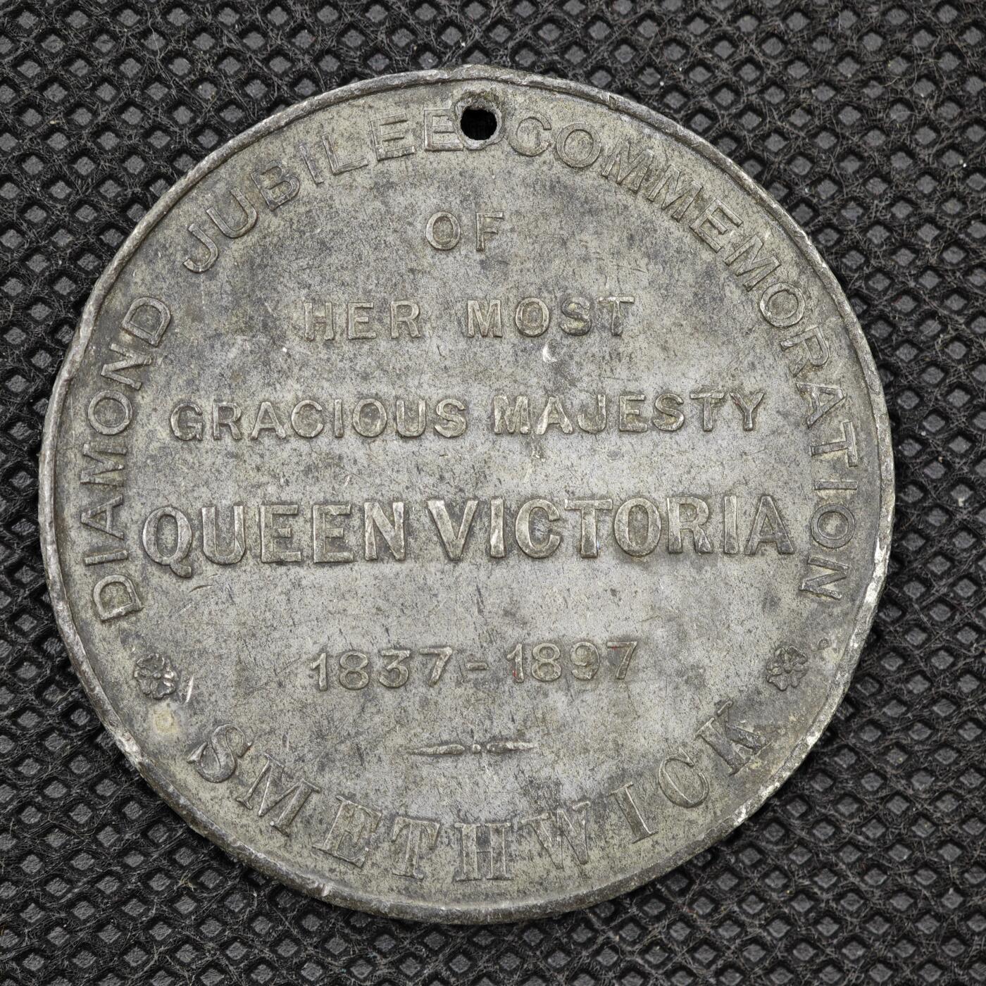 【淘币小摊】限时拍第八百一十六拍  纪念章场  满百包邮可预留两周  周一统一发货   英国1897年维多利亚登基60周年纪念章直径39mm