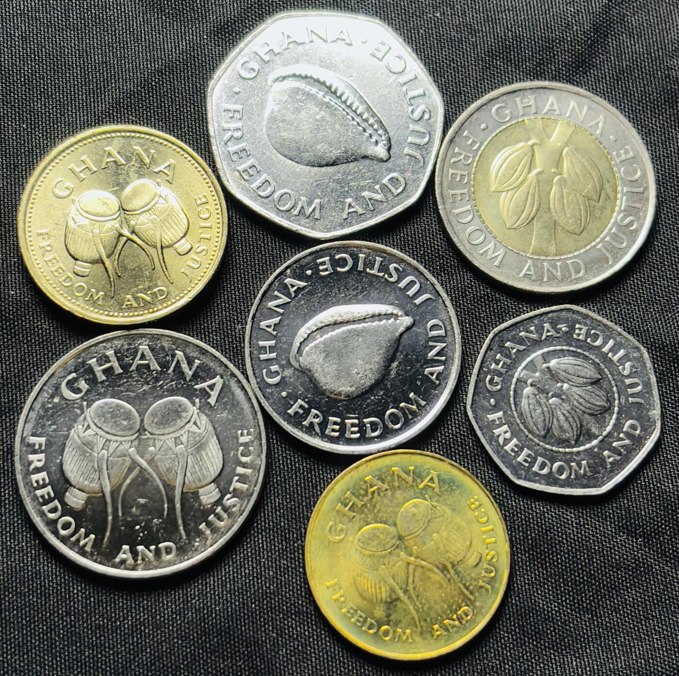 文馨钱币收藏第 284 场，【 长期接收代拍品】老藏家拍品南朝鲜李承晚时期货币，泰国大型纪念币，土耳其各时期及各国套币场 原光品相加纳 7 枚套