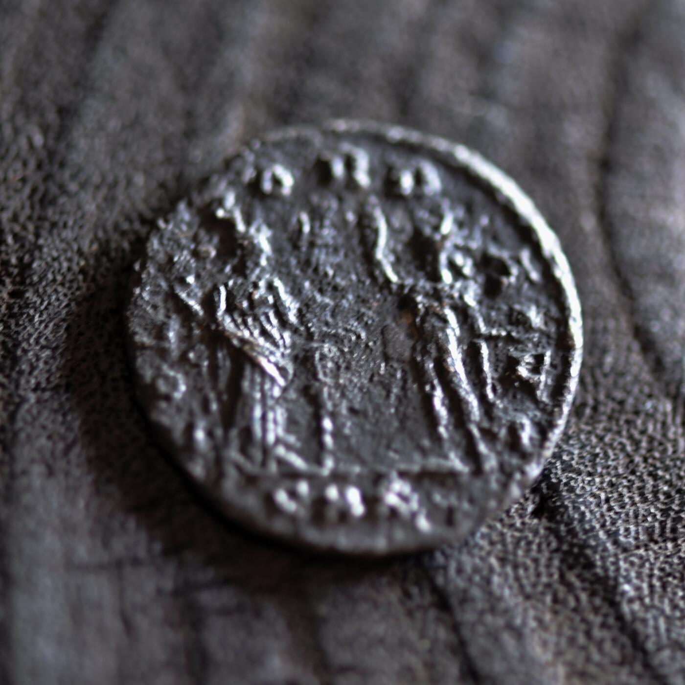 【良泉】【2025年最后一场】12月18日晚19.30点开拍！188组【直播场】西方古代钱币、丝路杂项、印章！ 公元277-280年【古罗马】普罗布斯“和谐女神与太阳神索尔”洗银币，3.2克