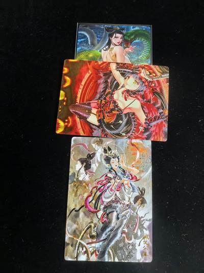 无佣金 不寄存 不收拍 链接少 我只是一个小小的卡牌收藏玩家   需要多宫大佬请私聊 部分卡牌设有底价（不想玩的那么累，即使有底价也会比市场价便宜的多，懂的自然懂） 拒绝小号抬价 大家放心拍 所有拍品部分套有卡膜 部分卡牌多宫 自制卡牌 不包厂瑕 放大镜 品控 勿拍 流拍商品会循环 感谢大家支持 留个关注 不定时上新 谢谢 - 奇点卡牌 粗闪 三张