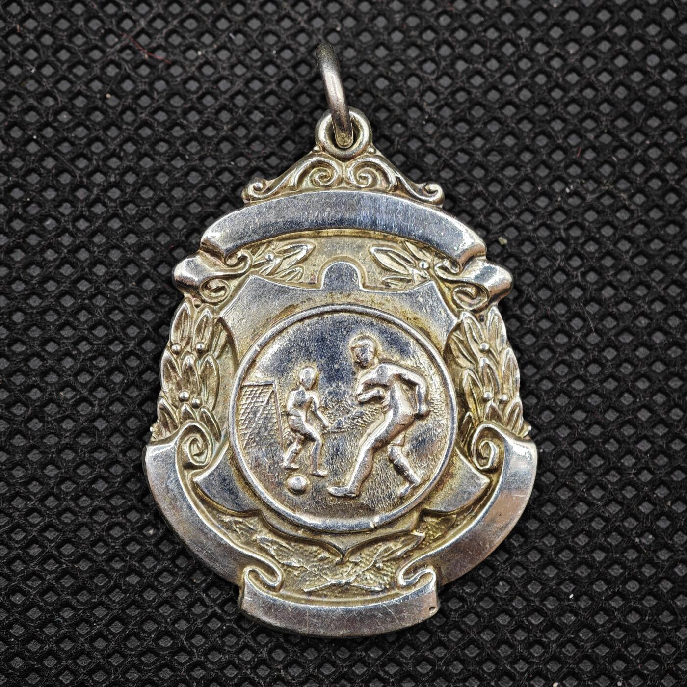 【淘币小摊】限时拍第八百一十六拍  纪念章场  满百包邮可预留两周  周一统一发货   足球纪念章直径28mm