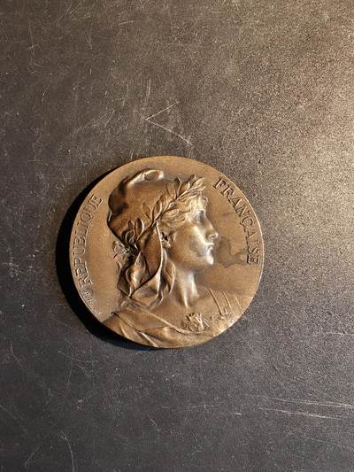 老王徽章第167期 - 法国工商业辛迪加联盟大铜章     大师里维特作品    直径46mm.     重量40g