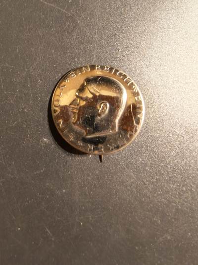 老王徽章第167期 - 德三小胡子（一个民族，一个帝国，一个元首）口号证章