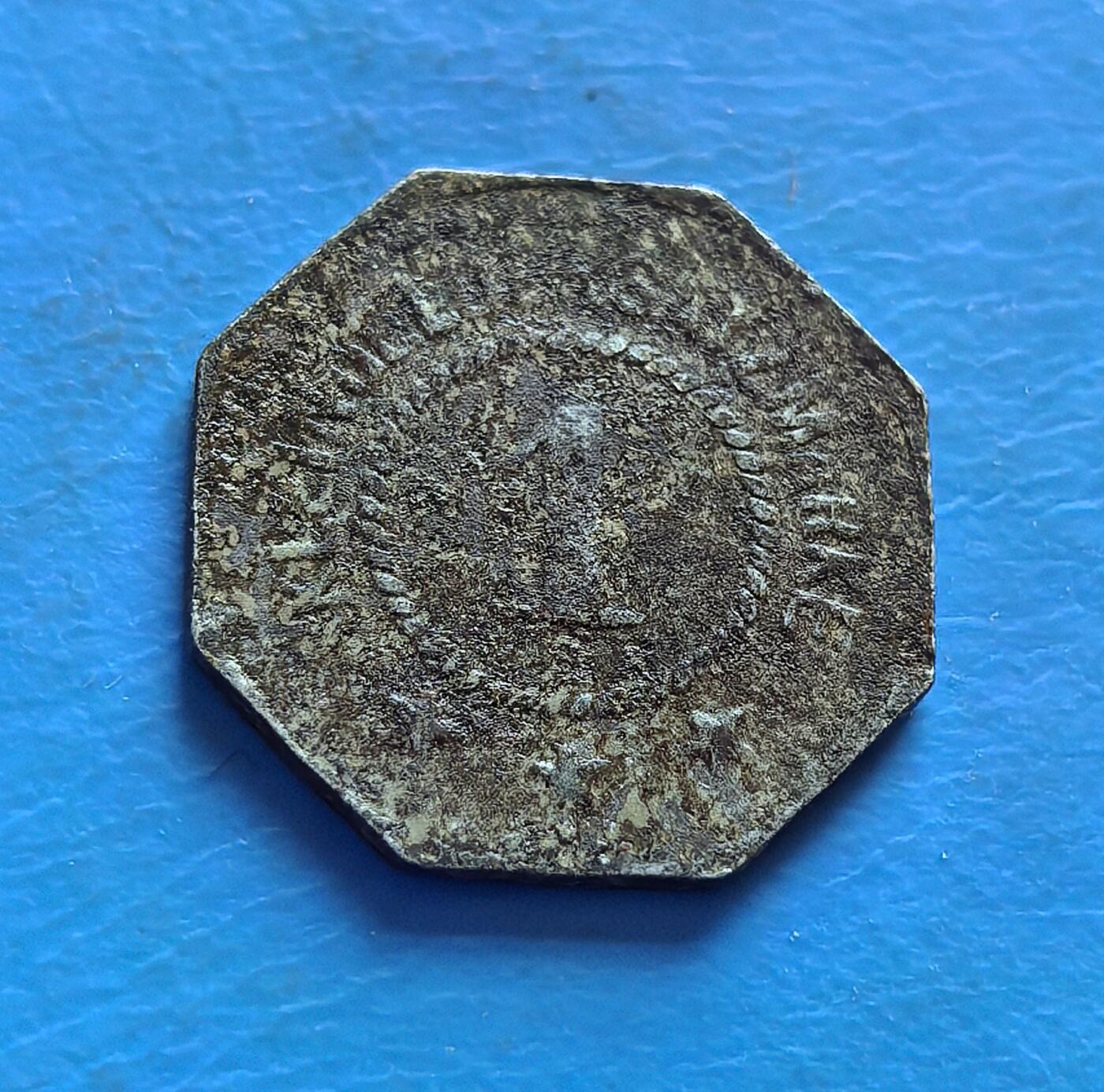 外国优质老铜币银币，周六九点倒数截拍，满百包邮，可寄存半年，喜欢朋友微信扫描二维码可直接参拍 少见德国弗伦斯堡1917年1芬尼