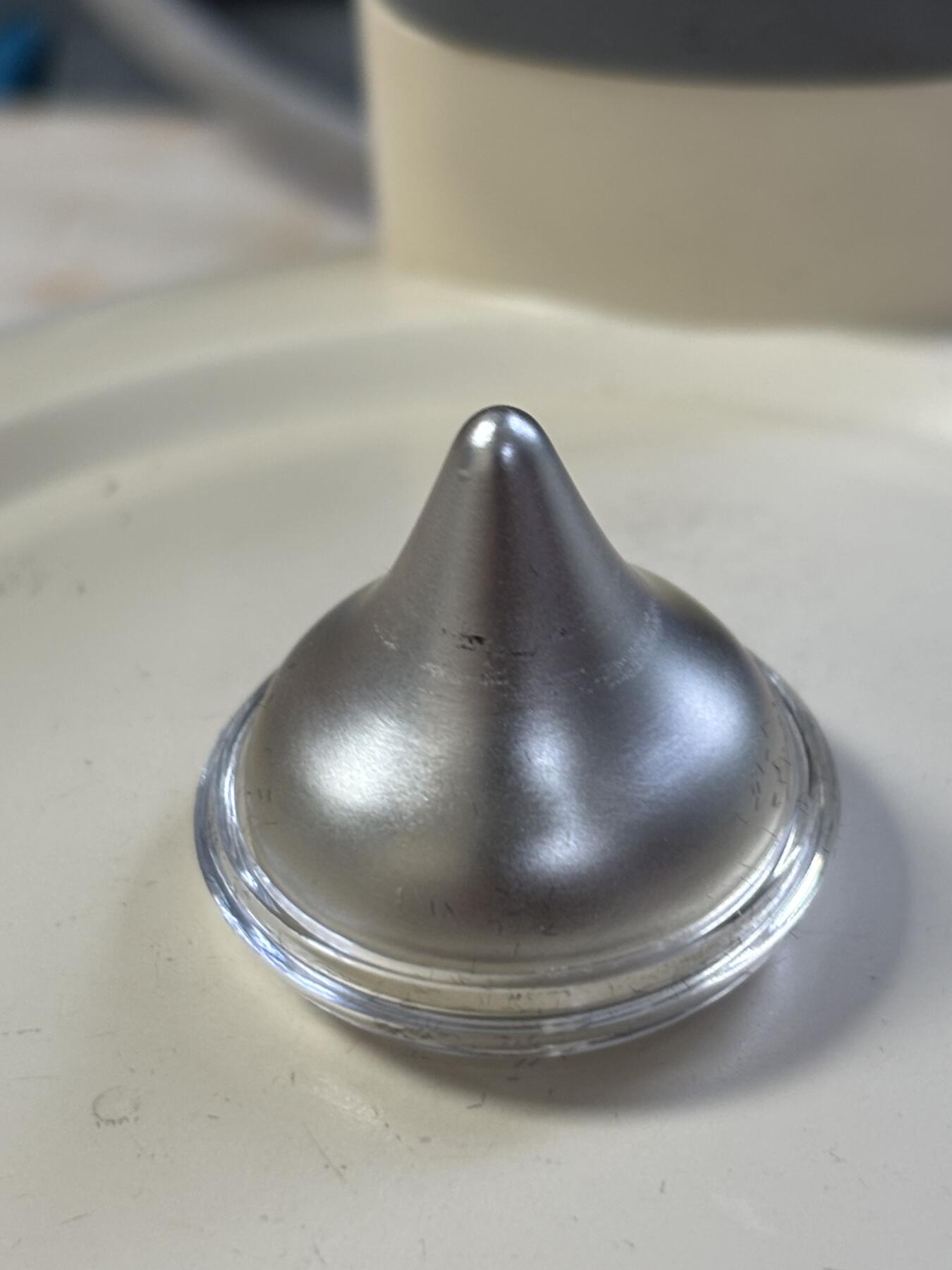 第184期拍卖 斐济2019年好时巧克力状情人节礼物39克纪念银币，39克，999银，发行12500枚