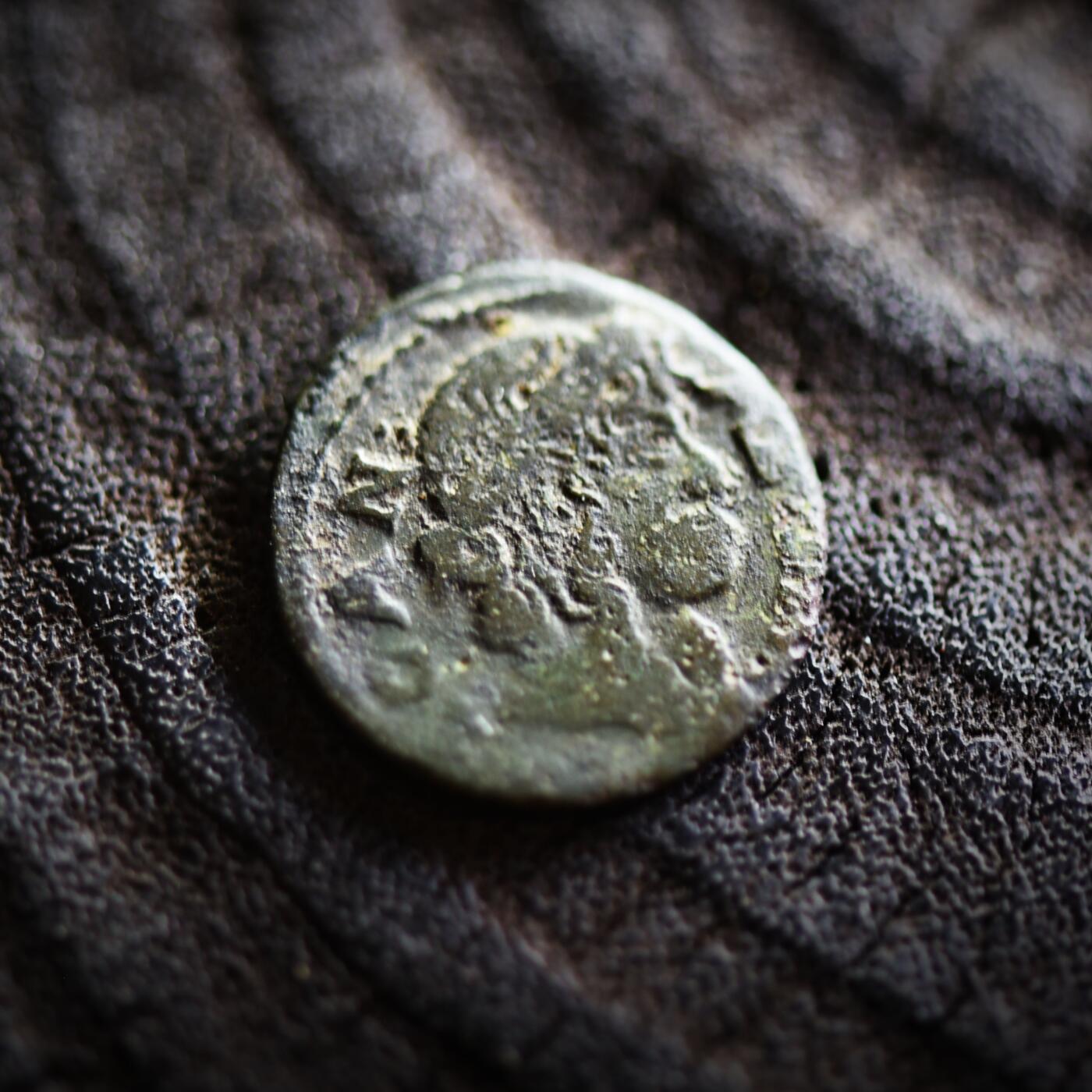 【良泉】【2025年最后一场】12月18日晚19.30点开拍！188组【直播场】西方古代钱币、丝路杂项、印章！ 公元166X年【波兰立陶宛联邦】约翰二世·卡齐米尔·瓦萨“骑士”铜希林，1.14克