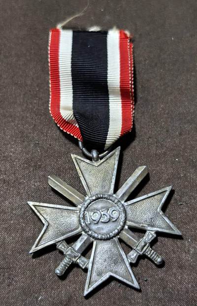 北京马甸外国币专卖第147期，外国币专场，陆续上拍，欢迎关注 - 1939年德国帝国W字勋章，材质合金非银质