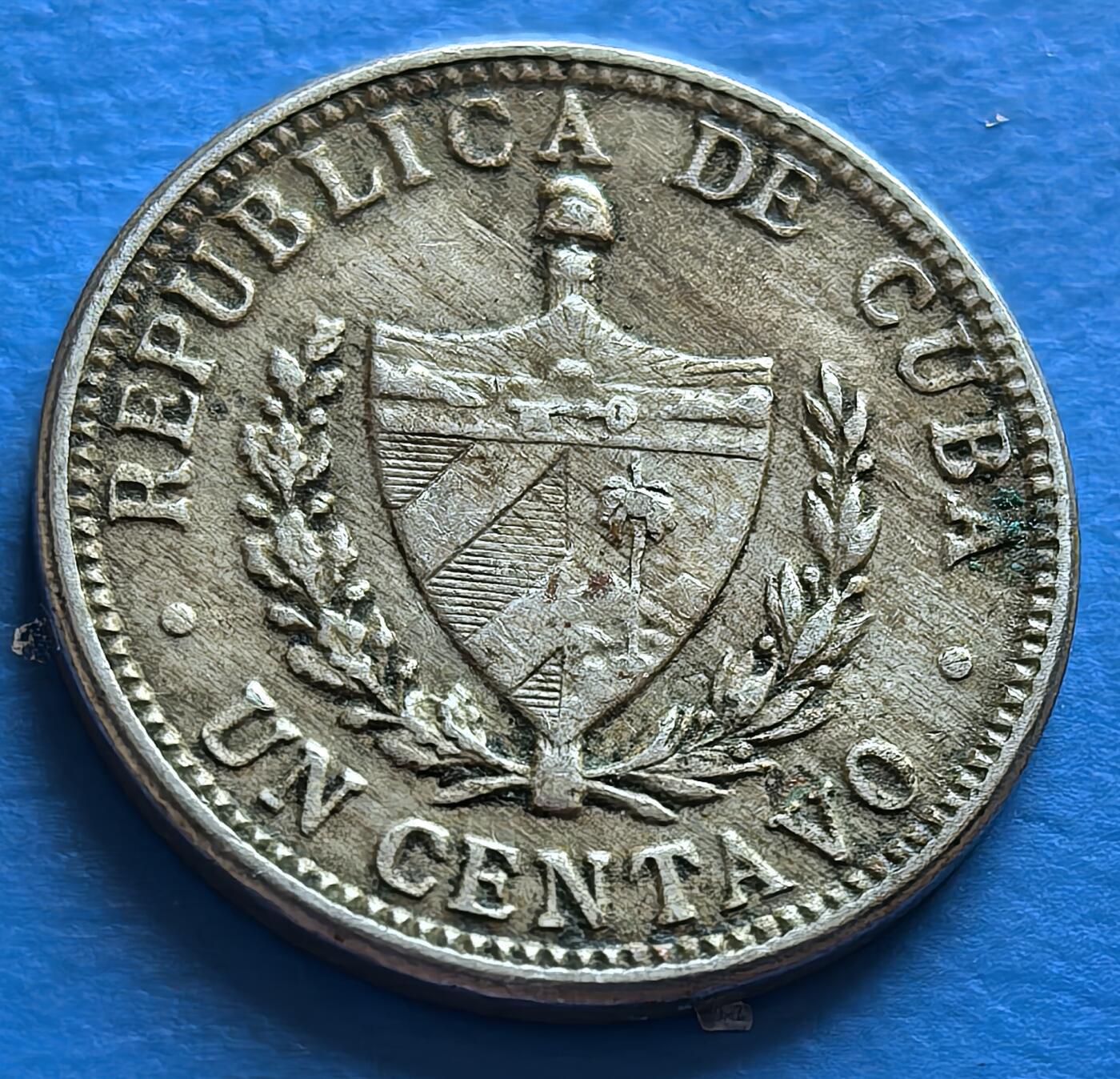 外国优质老铜币银币，周六九点倒数截拍，满百包邮，可寄存半年，喜欢朋友微信扫描二维码可直接参拍 古巴1946年1分