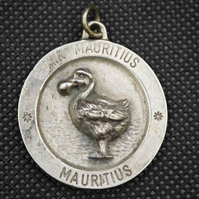 【淘币小摊】限时拍第八百一十六拍  纪念章场  满百包邮可预留两周  周一统一发货  - 毛里求斯渡渡鸟纪念章 直径35mm
