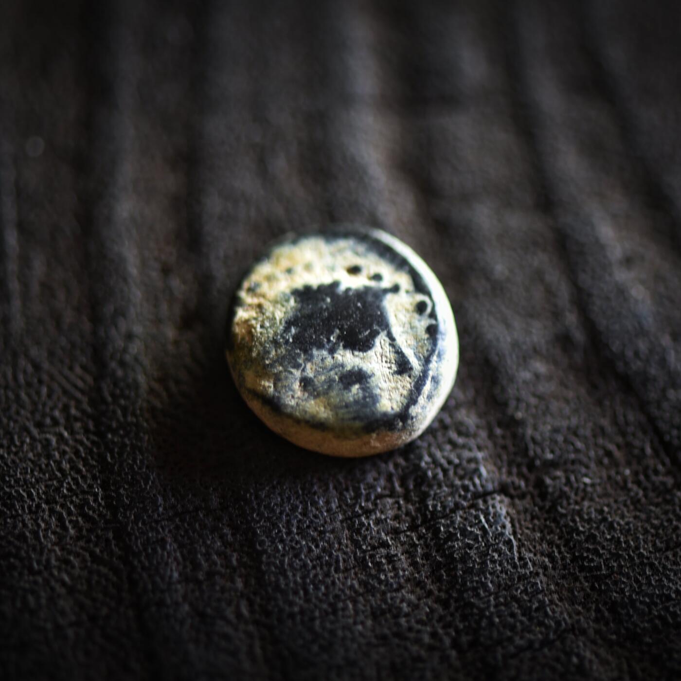 【良泉】【2025年最后一场】12月18日晚19.30点开拍！188组【直播场】西方古代钱币、丝路杂项、印章！ 【沙漠坑 黑漆古】公元前1世纪【古希腊】阿波罗铜币，2.13克