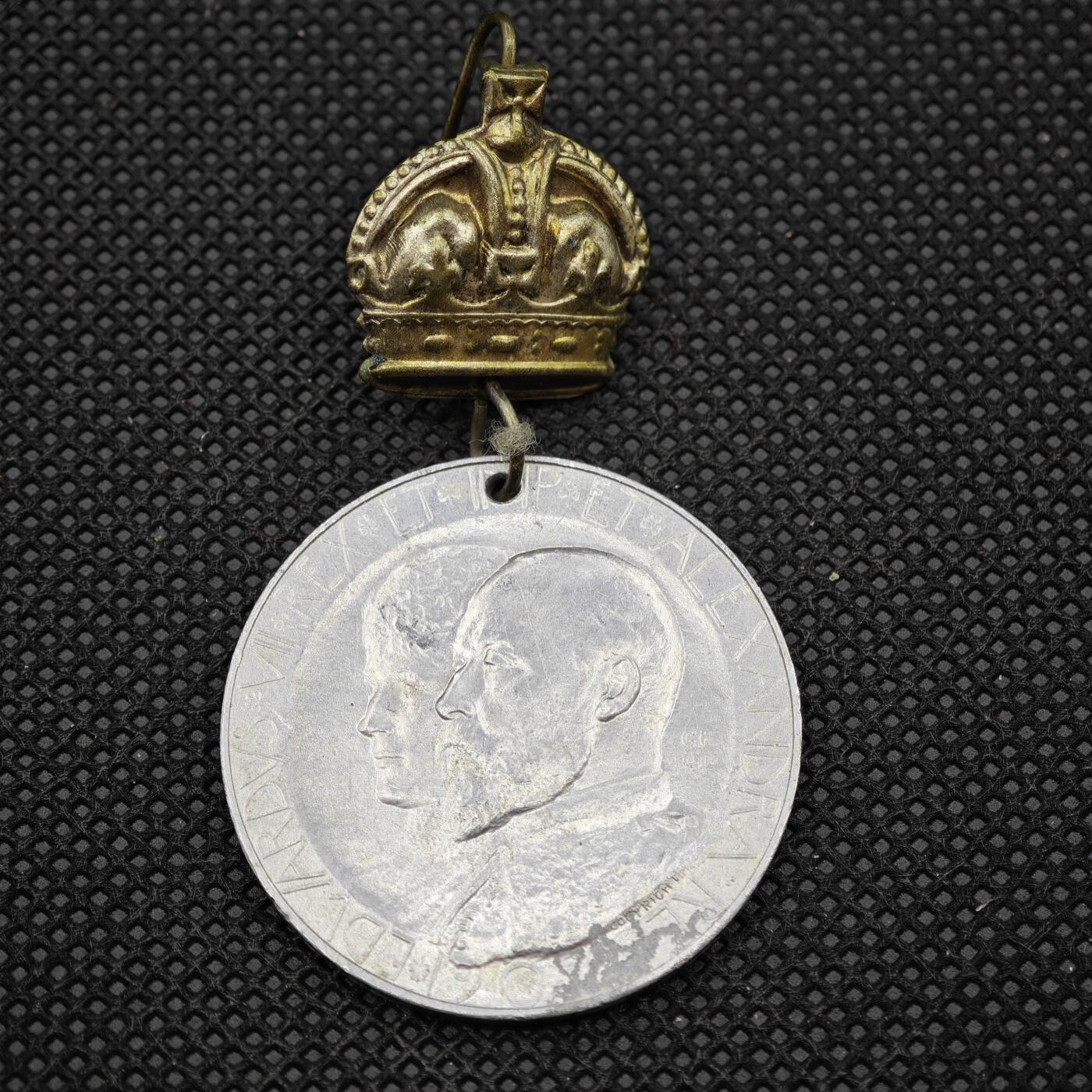 【淘币小摊】限时拍第八百一十六拍  纪念章场  满百包邮可预留两周  周一统一发货   英国1902年爱德华七世加冕纪念章直径35mm