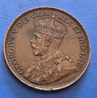 外国优质老铜币银币，周六九点倒数截拍，满百包邮，可寄存半年，喜欢朋友微信扫描二维码可直接参拍 - 加拿大1915年壹分连叶版