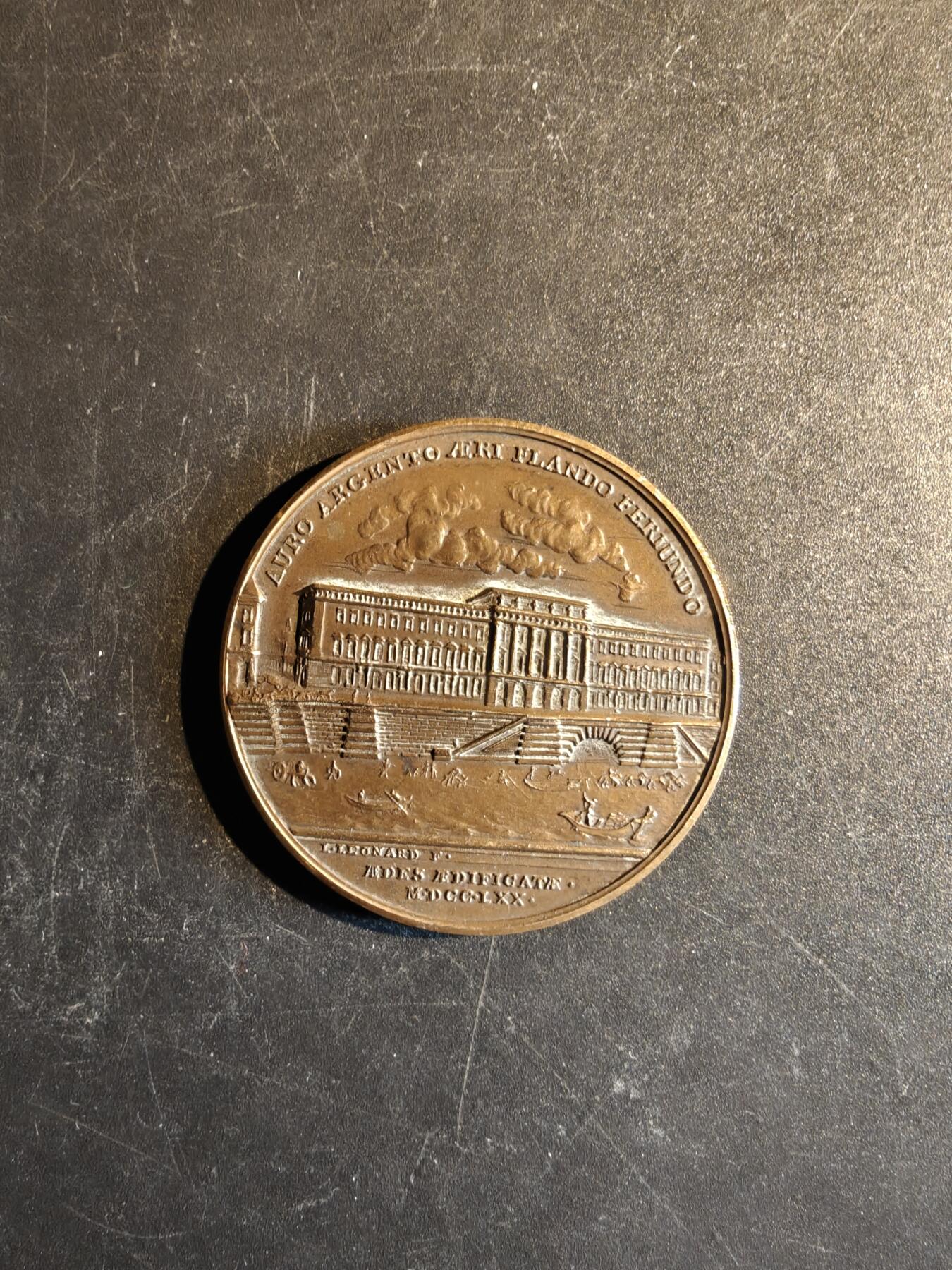 老王徽章第167期 法国巴黎铸币局大铜章     直径41mm.    重量32.2g