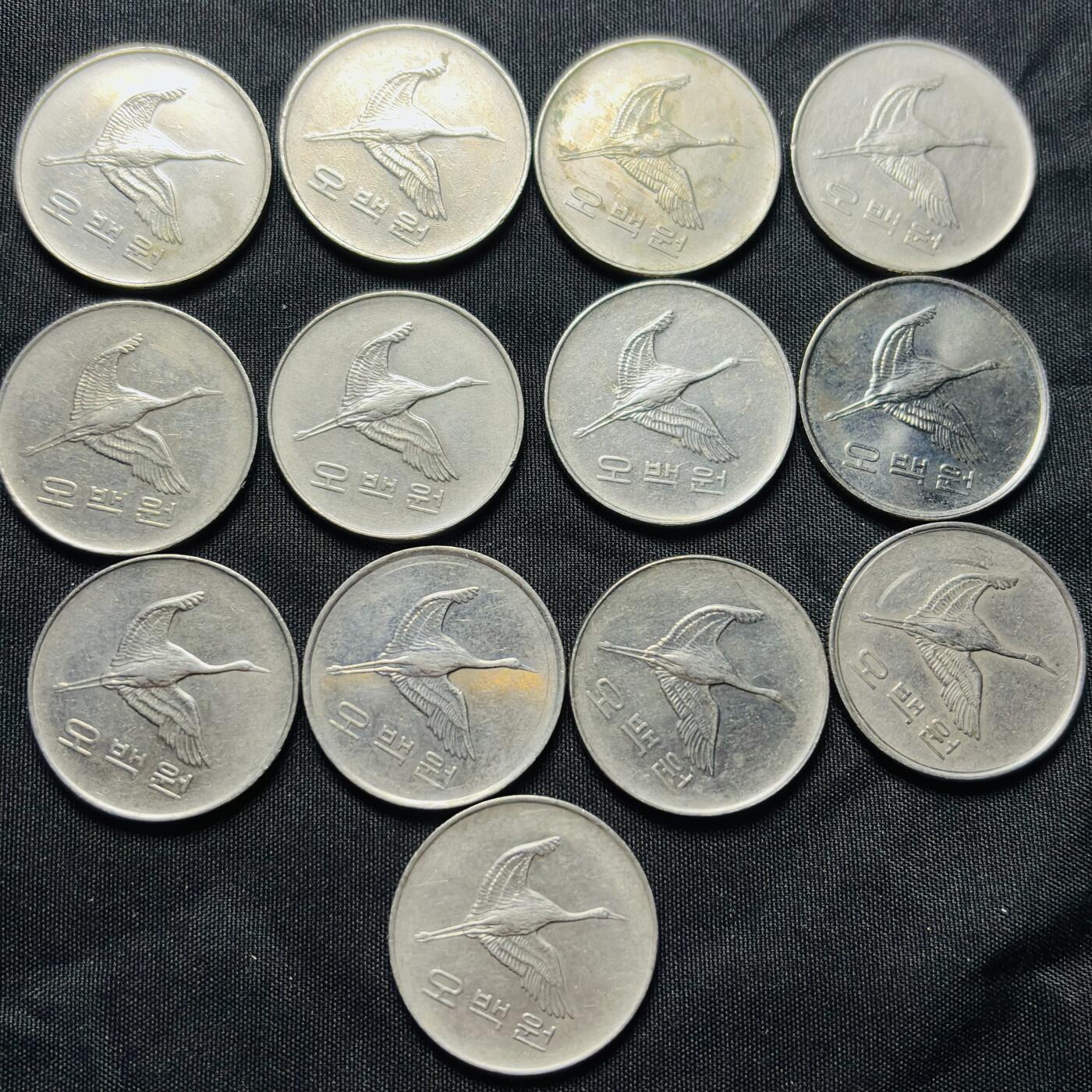 文馨钱币收藏第 284 场，【 长期接收代拍品】老藏家拍品南朝鲜李承晚时期货币，泰国大型纪念币，土耳其各时期及各国套币场 好品韩国 500 元 13 枚共 6500 韩元