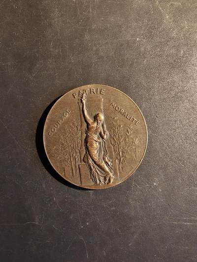 老王徽章第167期 - 法国体操联盟大铜章    阿尔菲•杜布瓦作品    直径58mm.    重量97.6g