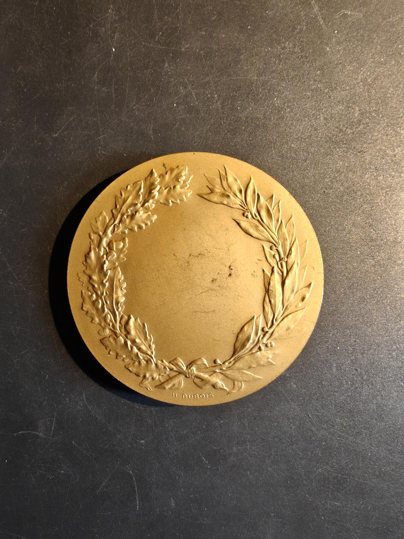 老王徽章第167期 法国玛丽安娜镀金大铜章     直径68mm    重量149.2g