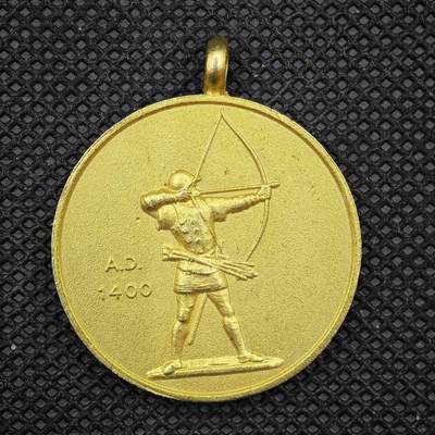 【淘币小摊】限时拍第八百一十六拍  纪念章场  满百包邮可预留两周  周一统一发货  -  中世纪射箭武士纪念章直径32mm