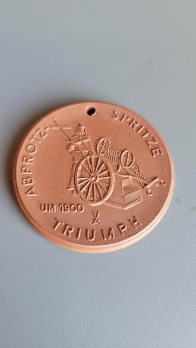 嘉宝良覃世界勋赏第18期拍卖 - 德国消防纪念陶章