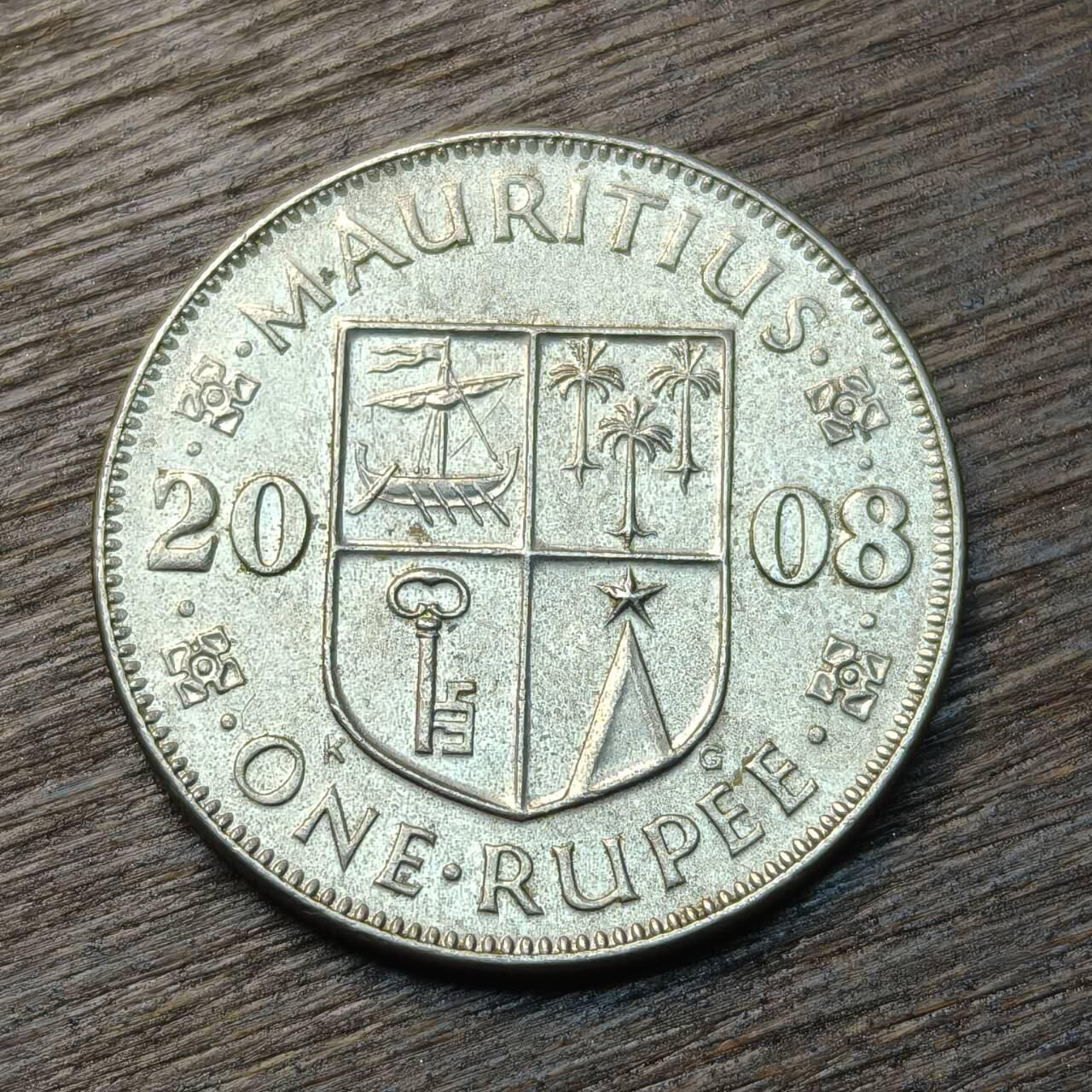 【铜匠收藏】★第134场★散币场，无佣金，30包邮。不满30元，支付5元运费。《接受代拍 代送NGC评级》 毛里求斯 2008年 1卢比