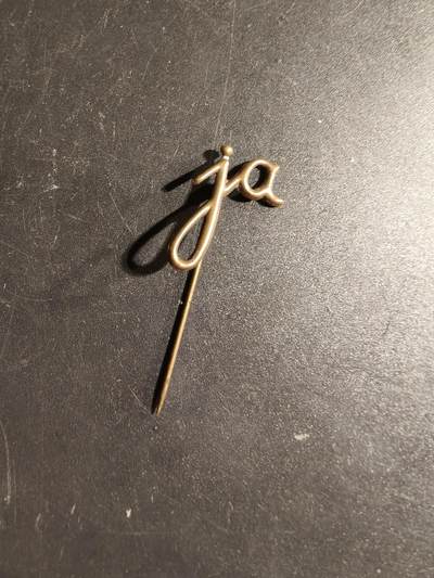 老王徽章第167期 - 德三1933小胡子支持者针插    JA