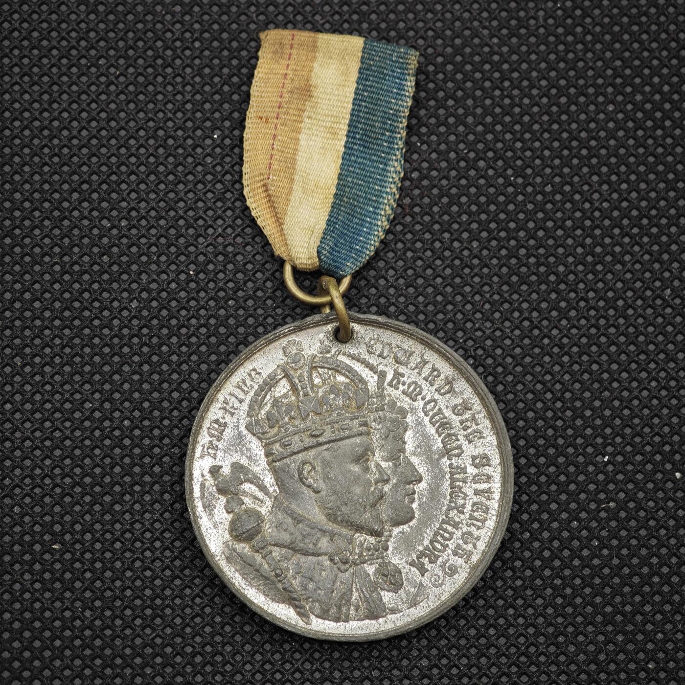 【淘币小摊】限时拍第八百一十六拍  纪念章场  满百包邮可预留两周  周一统一发货   英国1902年爱德华七世加冕纪念章直径38mm