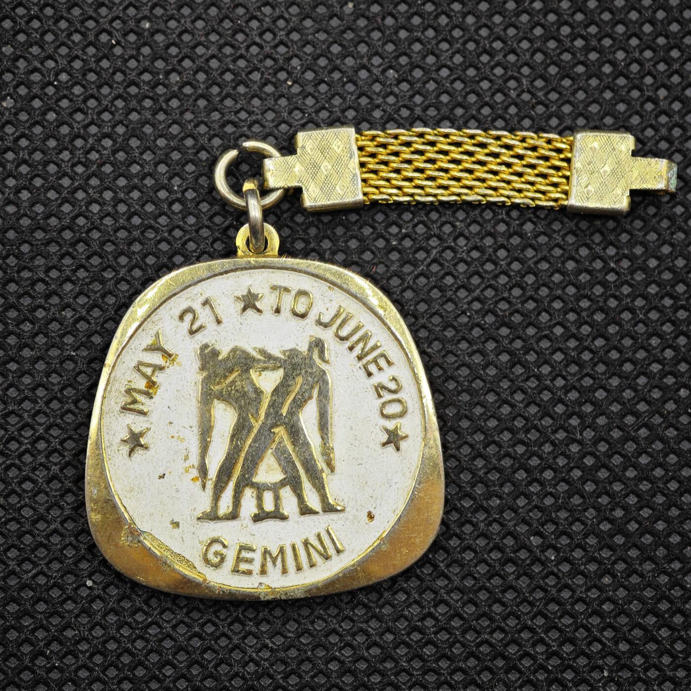 【淘币小摊】限时拍第八百一十六拍  纪念章场  满百包邮可预留两周  周一统一发货   双子座纪念章直径30mm