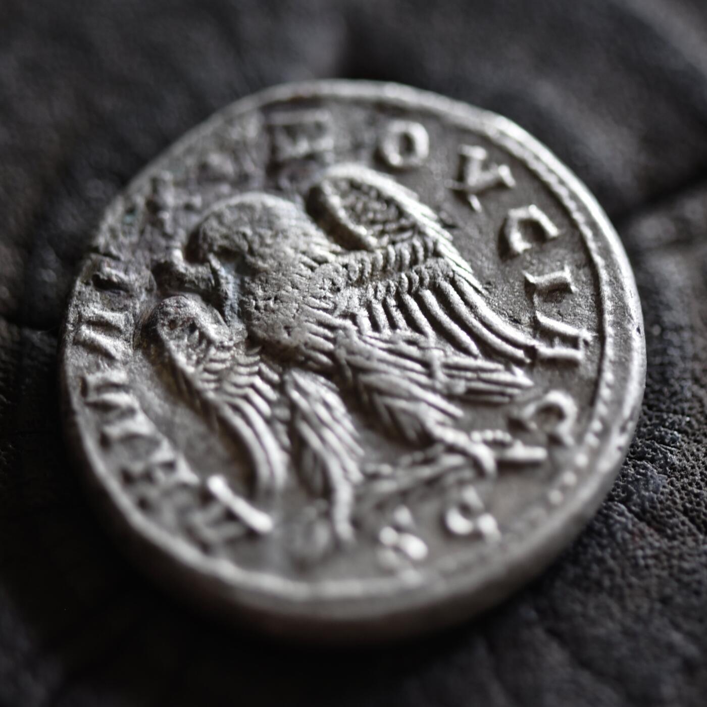 【良泉】【2025年最后一场】12月18日晚19.30点开拍！188组【直播场】西方古代钱币、丝路杂项、印章！ 【极美品】11.22克，公元249-251年【古罗马】叙利亚行省，图拉真·德西乌斯，四德拉克马