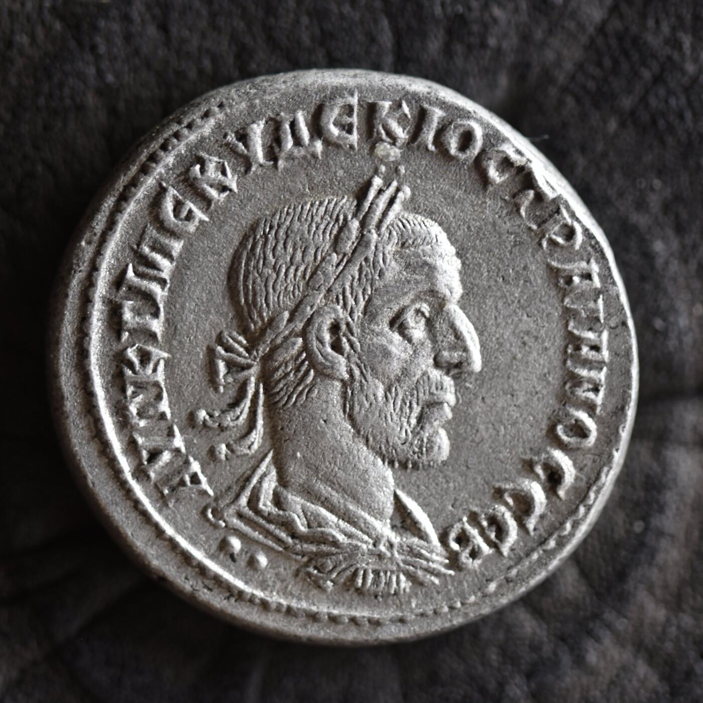 【良泉】【2025年最后一场】12月18日晚19.30点开拍！188组【直播场】西方古代钱币、丝路杂项、印章！ 【极美品】11.22克，公元249-251年【古罗马】叙利亚行省，图拉真·德西乌斯，四德拉克马