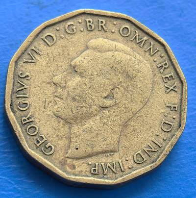 外国优质老铜币银币，周六九点倒数截拍，满百包邮，可寄存半年，喜欢朋友微信扫描二维码可直接参拍 - 英国1946年3便士