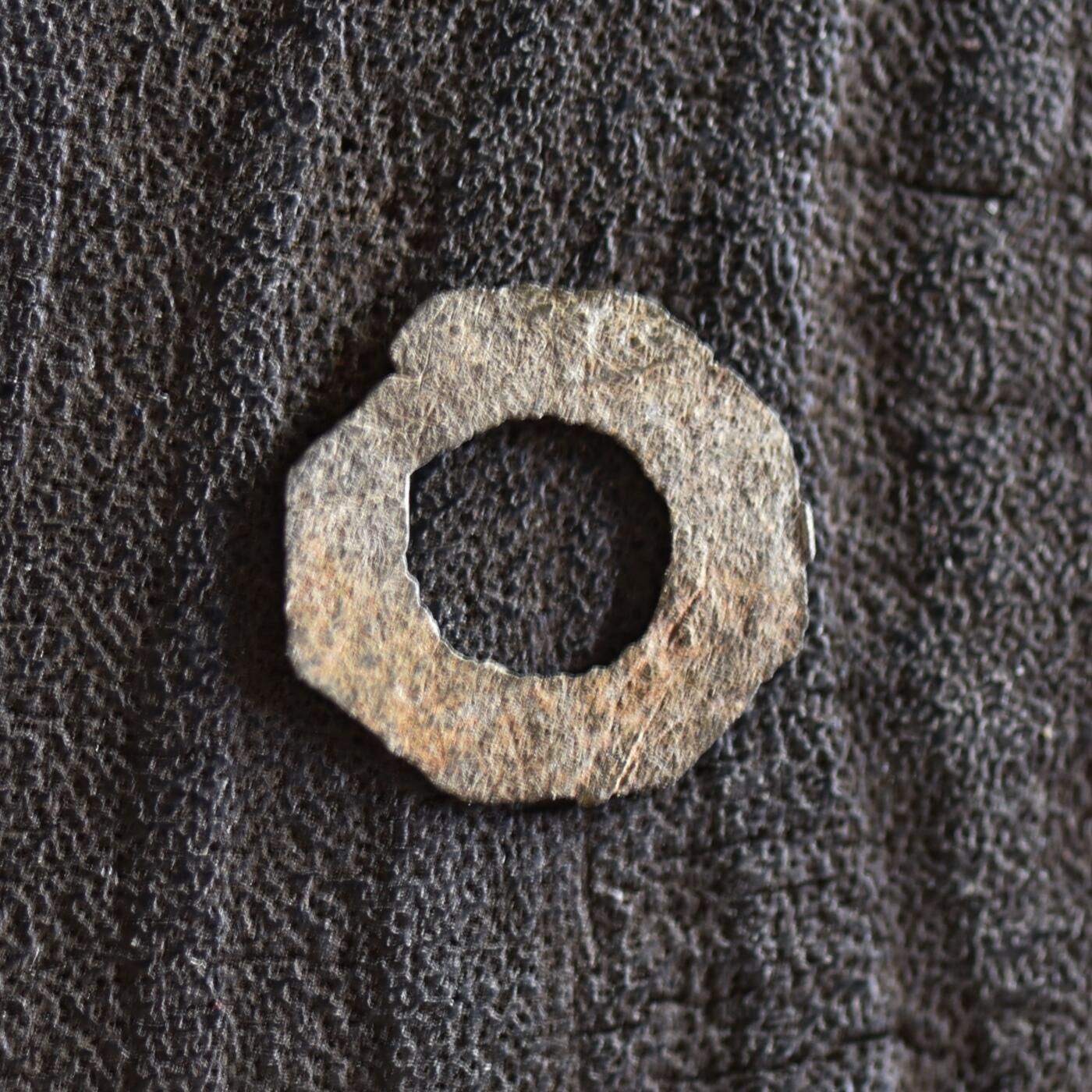 【良泉】【2025年最后一场】12月18日晚19.30点开拍！188组【直播场】西方古代钱币、丝路杂项、印章！ 17-18世纪【海上丝绸之路】东南亚【微型】八角锡钱，0.17克