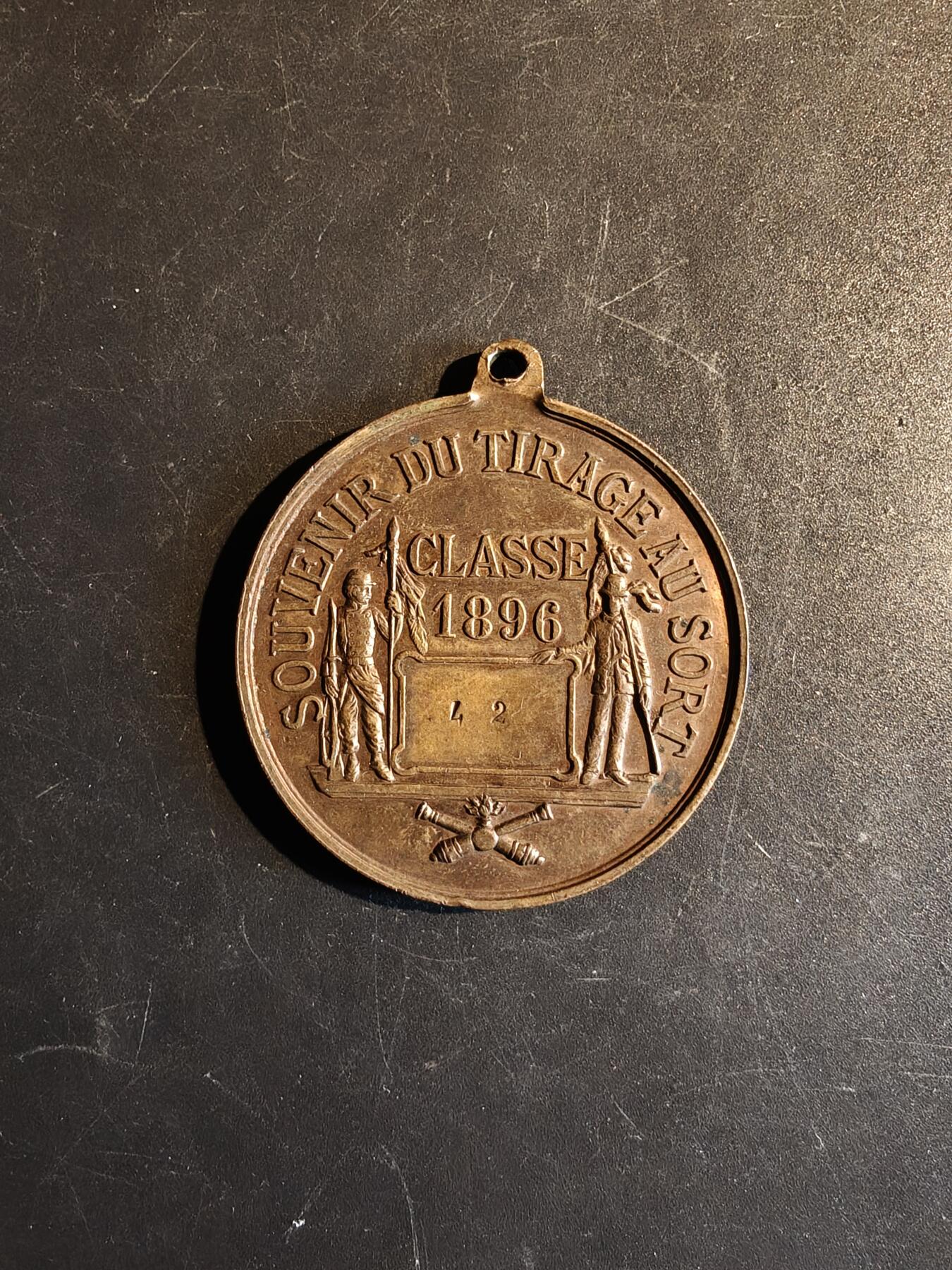 老王徽章第167期 法国1896 年兵役抽签铜奖章       直径45mm.    重量33.7g