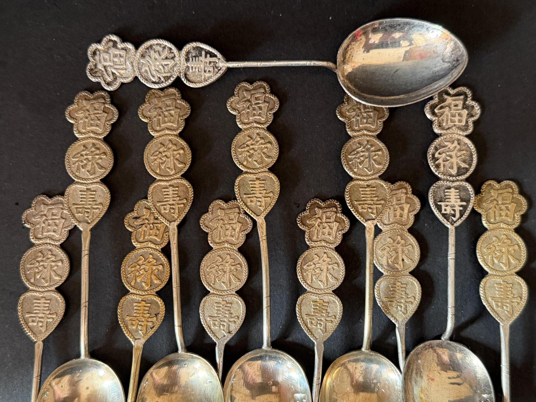 海外回流精品拍卖 法国回流晚清福禄寿银勺子12把 尺寸：11.6cm，重（12把）：130g。