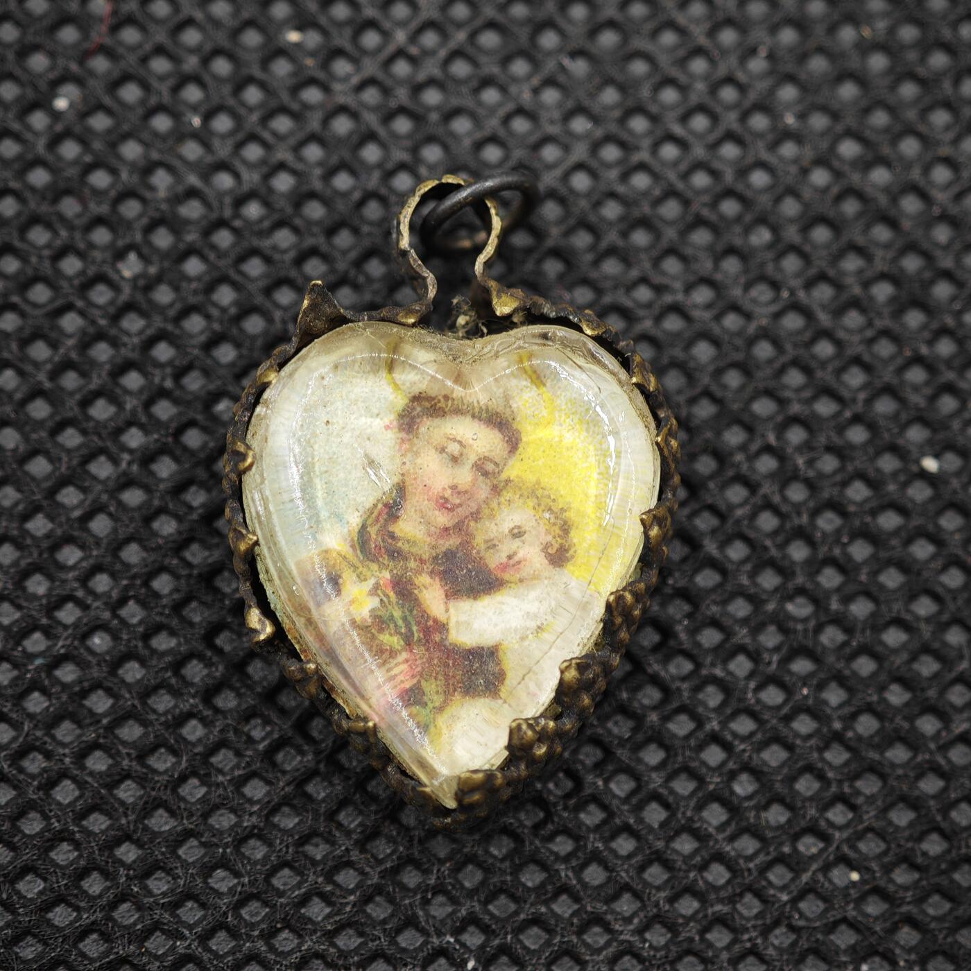 【淘币小摊】限时拍第八百一十六拍  纪念章场  满百包邮可预留两周  周一统一发货   基督圣母吊坠直径12mm