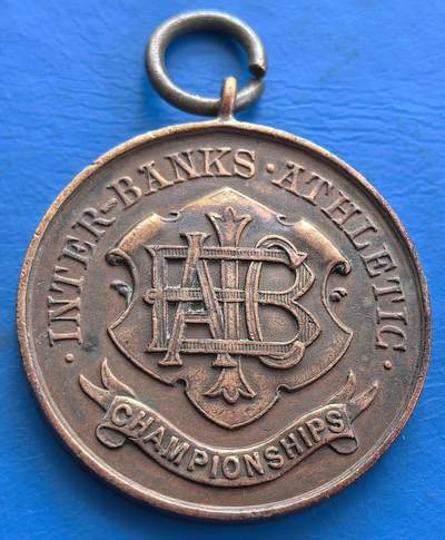 外国优质老铜币银币，周六九点倒数截拍，满百包邮，可寄存半年，喜欢朋友微信扫描二维码可直接参拍 - 英国1910年奖章直径29mm,重12克