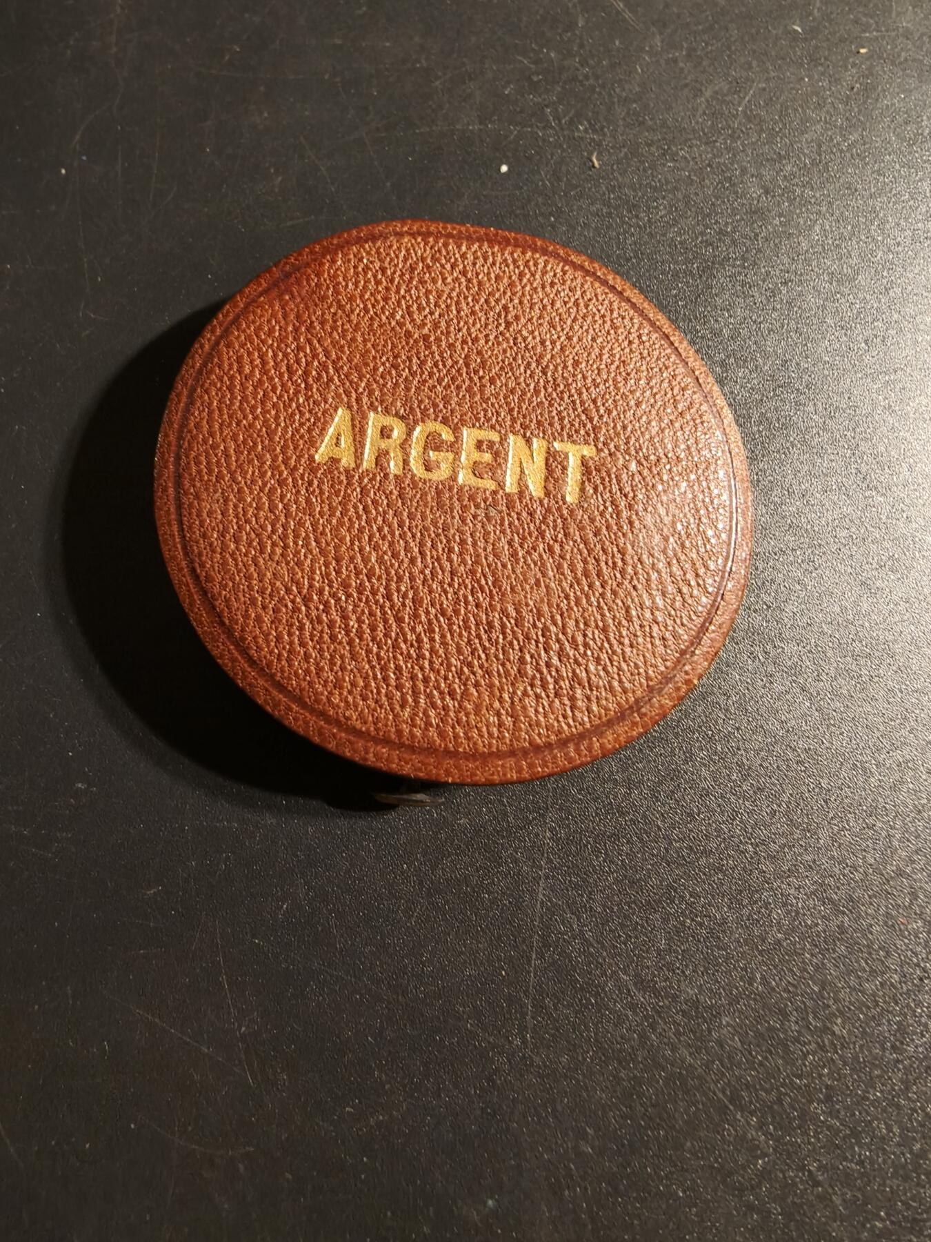 老王徽章第167期 法国银婚章    原盒    950银蜜蜂边铭    少见大尺寸直径42mm.  重量31.1g.    1866年