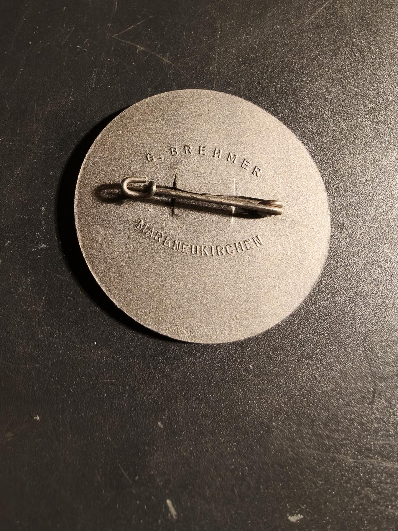 老王徽章第167期 德三1937党代会证章