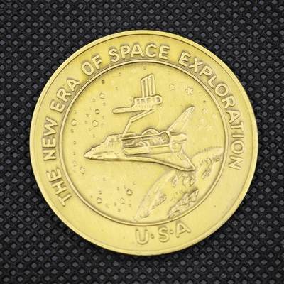 【淘币小摊】限时拍第八百一十六拍  纪念章场  满百包邮可预留两周  周一统一发货  - 肯尼迪航天中心纪念章 直径39mm