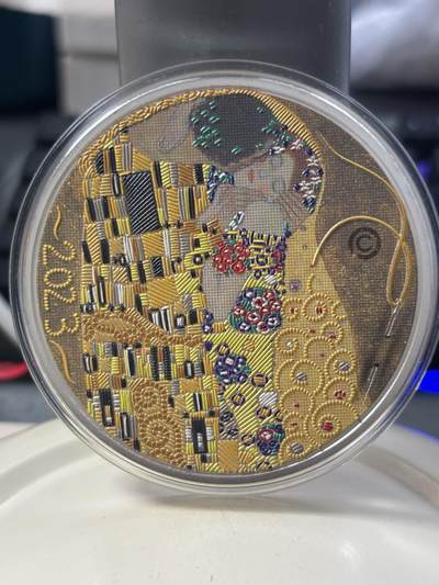 第184期拍卖 - 帕劳2023年刺绣系列首枚克里姆特吻3盎司纪念彩色银币，999银，发行499枚