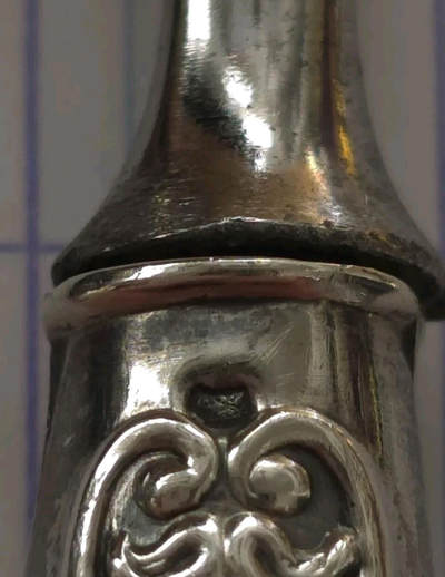 海外回流精品拍卖（五一专场） 法国回流19世纪银制火漆印章与拆信刀套装 火漆章尺寸：8.7cm，重12.8g ；拆信刀尺寸：13.6cm，14.5g手柄处含银量900，刀处为合金，雕花，工艺精美。