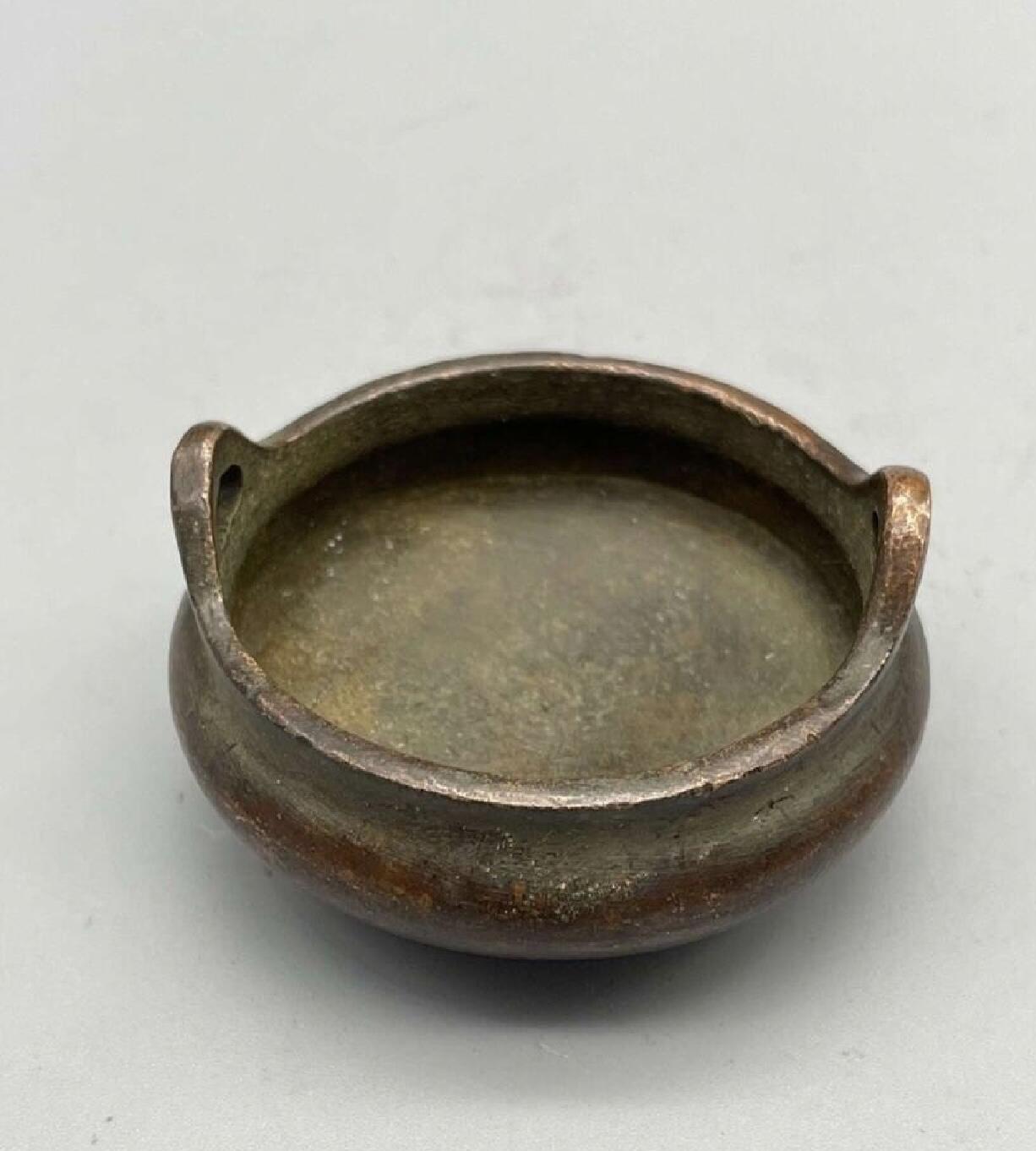 江南站杂件捡漏场 铜炉