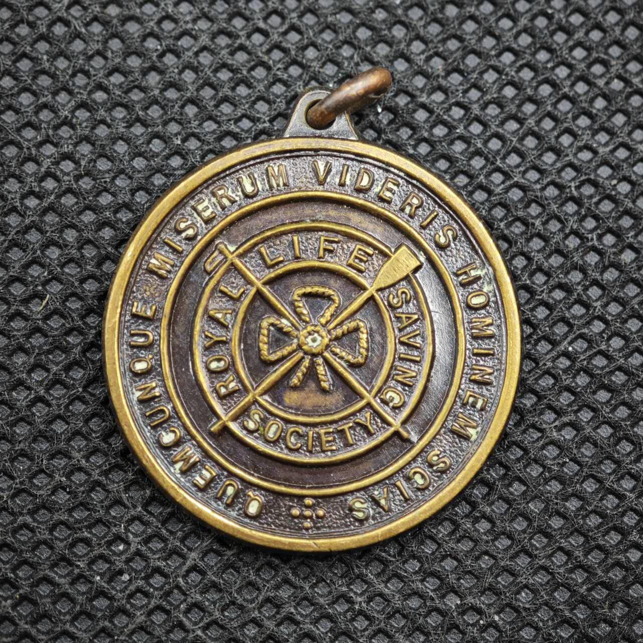 【淘币小摊】限时拍第八百一十六拍  纪念章场  满百包邮可预留两周  周一统一发货   英国社会救援铜章直径26mm