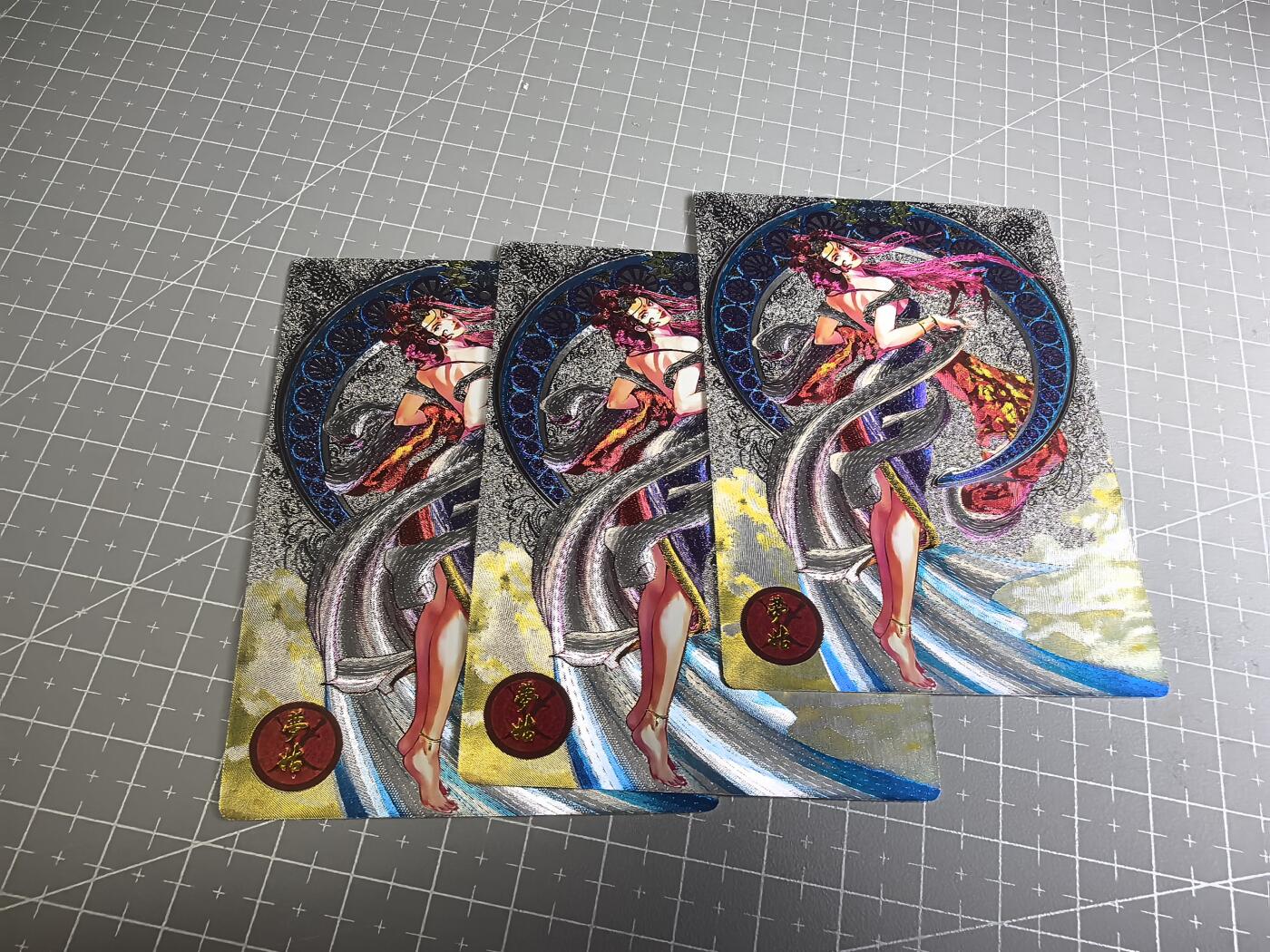 无佣金 不寄存 不收拍 链接少 我只是一个小小的卡牌收藏玩家   需要多宫大佬请私聊 部分卡牌设有底价（不想玩的那么累，即使有底价也会比市场价便宜的多，懂的自然懂） 拒绝小号抬价 大家放心拍 所有拍品部分套有卡膜 部分卡牌多宫 自制卡牌 不包厂瑕 放大镜 品控 勿拍 流拍商品会循环 感谢大家支持 留个关注 不定时上新 谢谢 奇点卡牌 粗闪 三张