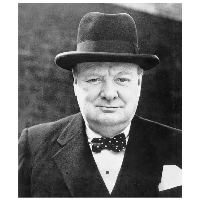 英国1945年 二战领袖丘吉尔高浮雕精制彩色大铜章 45MM