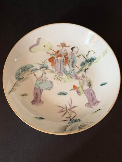 海外回流精品拍卖 - 法国回流晚清粉彩人物盘 尺寸：口径约13.5cm 盘面人物手绘，底部有款。无磕碰无冲线，品相好。