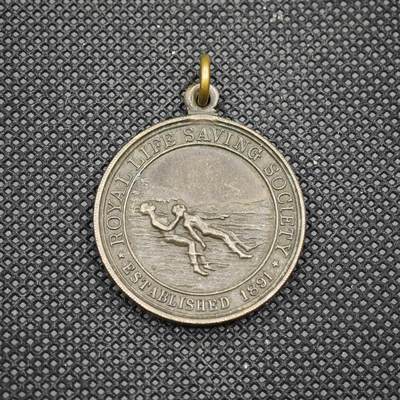 【淘币小摊】限时拍第八百一十六拍  纪念章场  满百包邮可预留两周  周一统一发货  -  英国社会救援奖章直径32mm